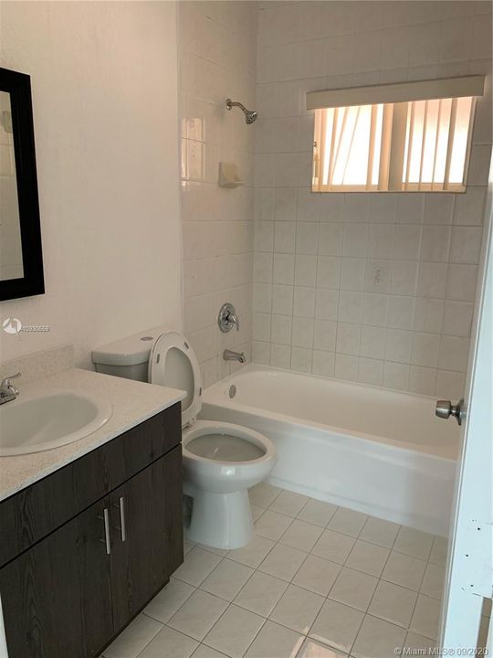Recently Rented: $3,000 (4 beds, 2 baths, 2477 Square Feet)