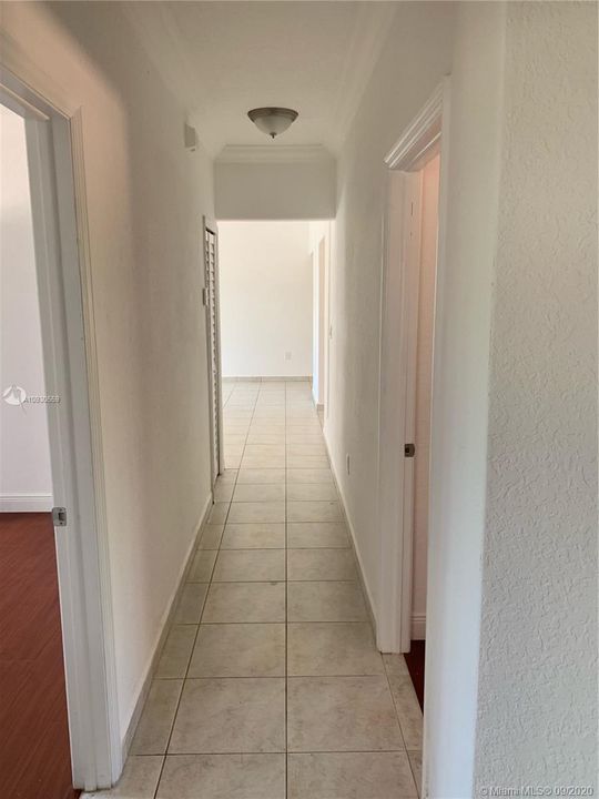 Recently Rented: $3,000 (4 beds, 2 baths, 2477 Square Feet)