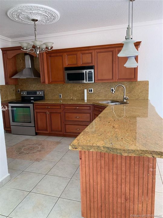 Recently Rented: $3,000 (4 beds, 2 baths, 2477 Square Feet)