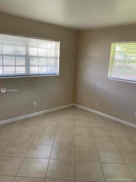 Недавно арендовано: $2,085 (3 спален, 2 ванн, 1492 Квадратных фут)