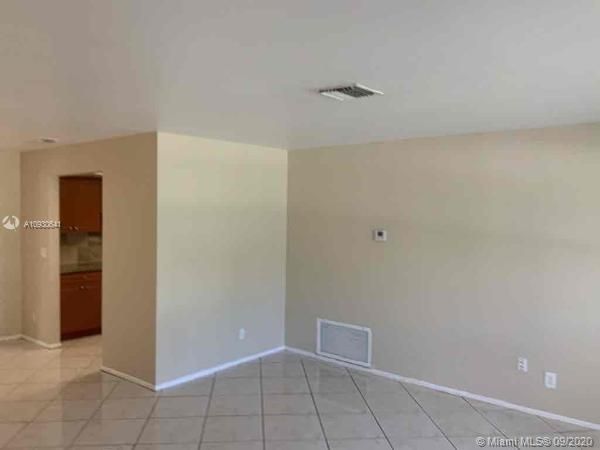 Недавно арендовано: $2,085 (3 спален, 2 ванн, 1492 Квадратных фут)