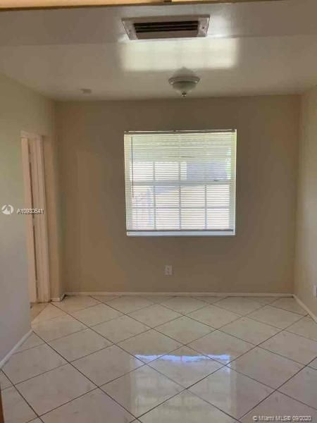 Недавно арендовано: $2,085 (3 спален, 2 ванн, 1492 Квадратных фут)