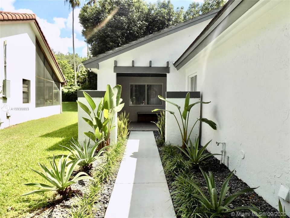 Recently Sold: $495,000 (3 beds, 2 baths, 1547 Square Feet)