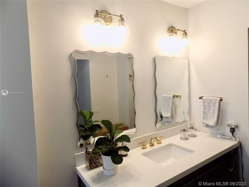 Recently Sold: $495,000 (3 beds, 2 baths, 1547 Square Feet)