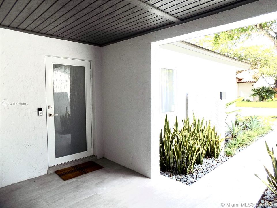 Recently Sold: $495,000 (3 beds, 2 baths, 1547 Square Feet)