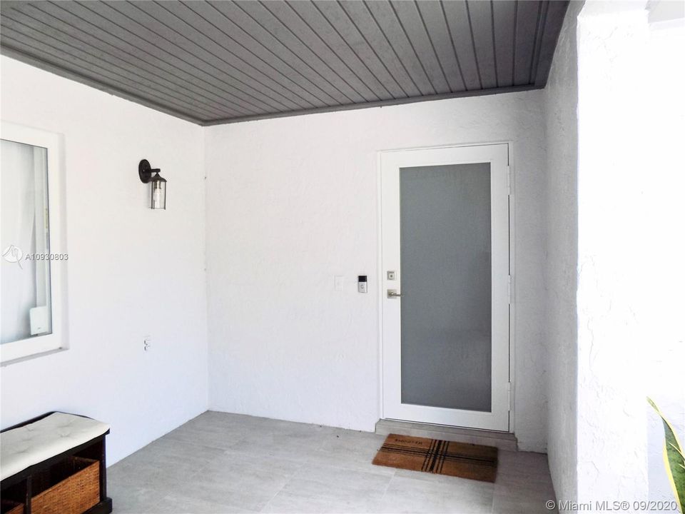 Recently Sold: $495,000 (3 beds, 2 baths, 1547 Square Feet)