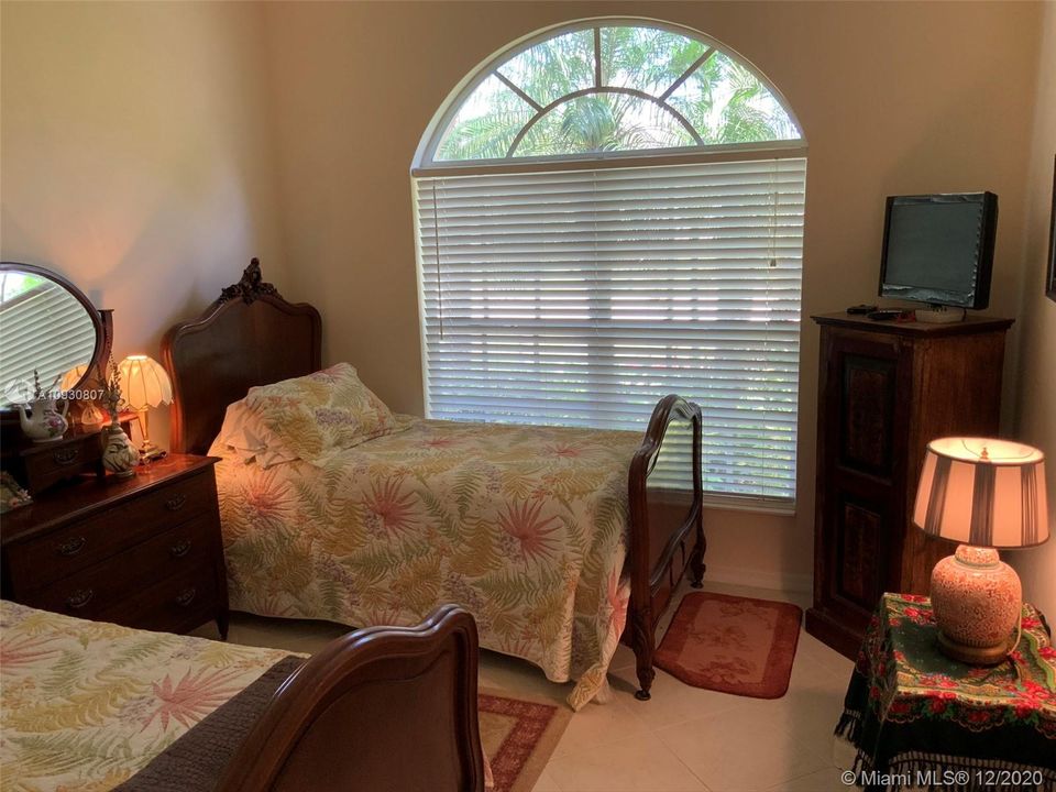 Vendido Recientemente: $265,000 (3 camas, 2 baños, 0 Pies cuadrados)