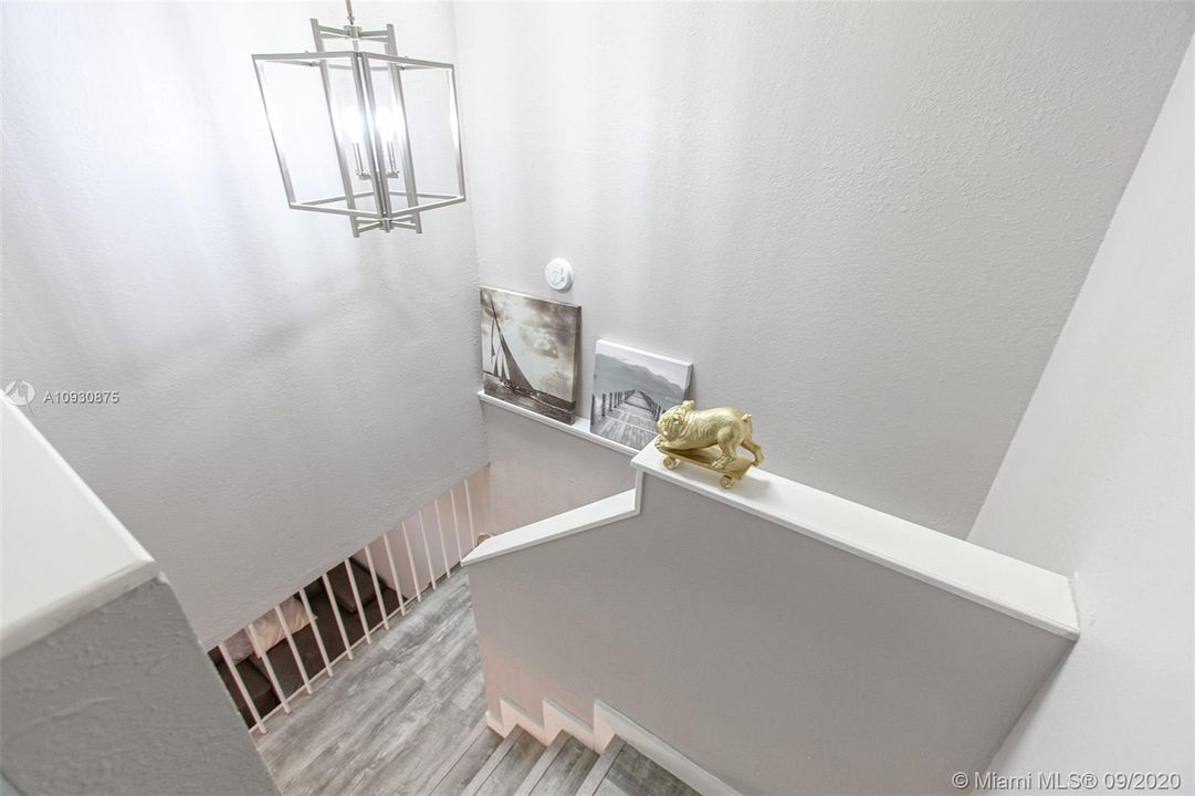 Vendido Recientemente: $180,000 (2 camas, 2 baños, 1040 Pies cuadrados)