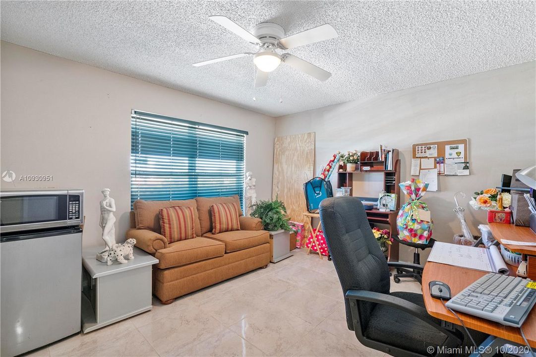 Recently Sold: $135,000 (2 beds, 2 baths, 1000 Square Feet)