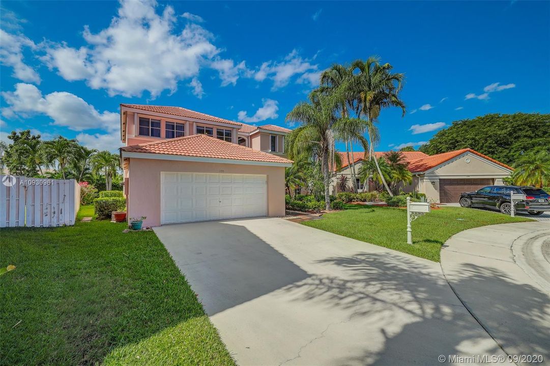 Recently Sold: $600,000 (5 beds, 3 baths, 2506 Square Feet)