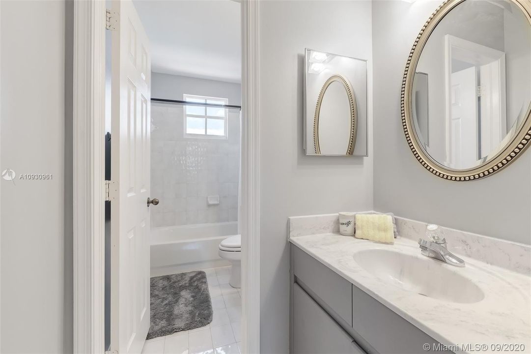 Recently Sold: $600,000 (5 beds, 3 baths, 2506 Square Feet)