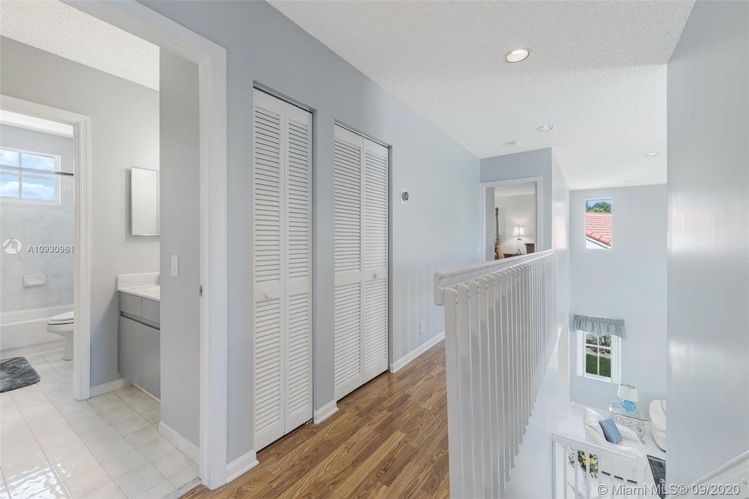 Recently Sold: $600,000 (5 beds, 3 baths, 2506 Square Feet)