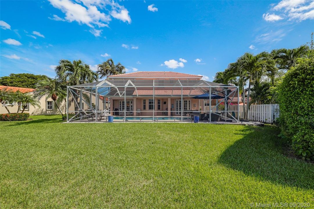 Recently Sold: $600,000 (5 beds, 3 baths, 2506 Square Feet)