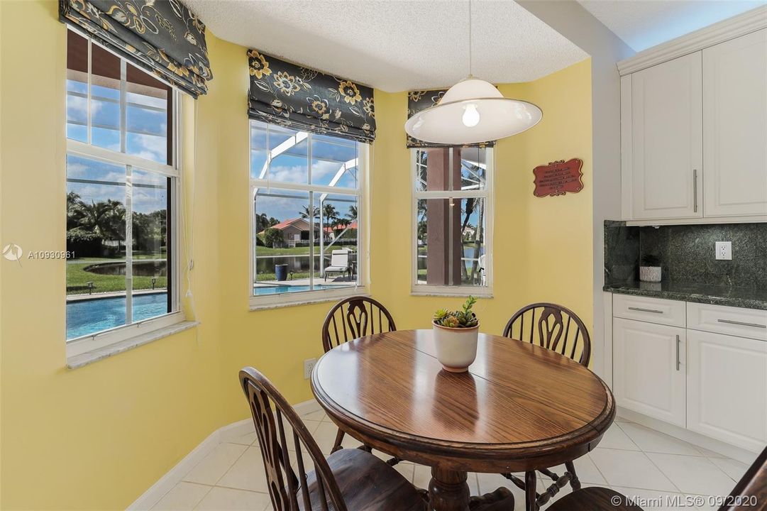 Recently Sold: $600,000 (5 beds, 3 baths, 2506 Square Feet)