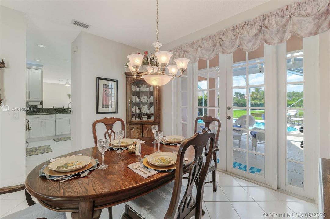 Recently Sold: $600,000 (5 beds, 3 baths, 2506 Square Feet)