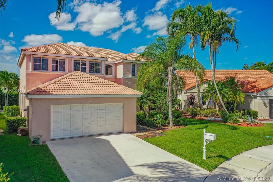 Recently Sold: $600,000 (5 beds, 3 baths, 2506 Square Feet)