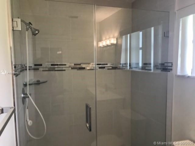 MASTER SHOWER