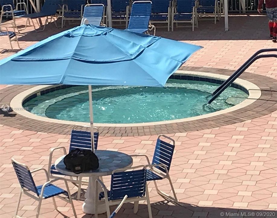 HOT TUB