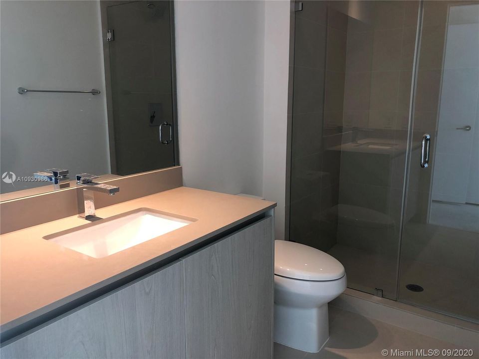 Recently Rented: $14,000 (5 beds, 5 baths, 2897 Square Feet)