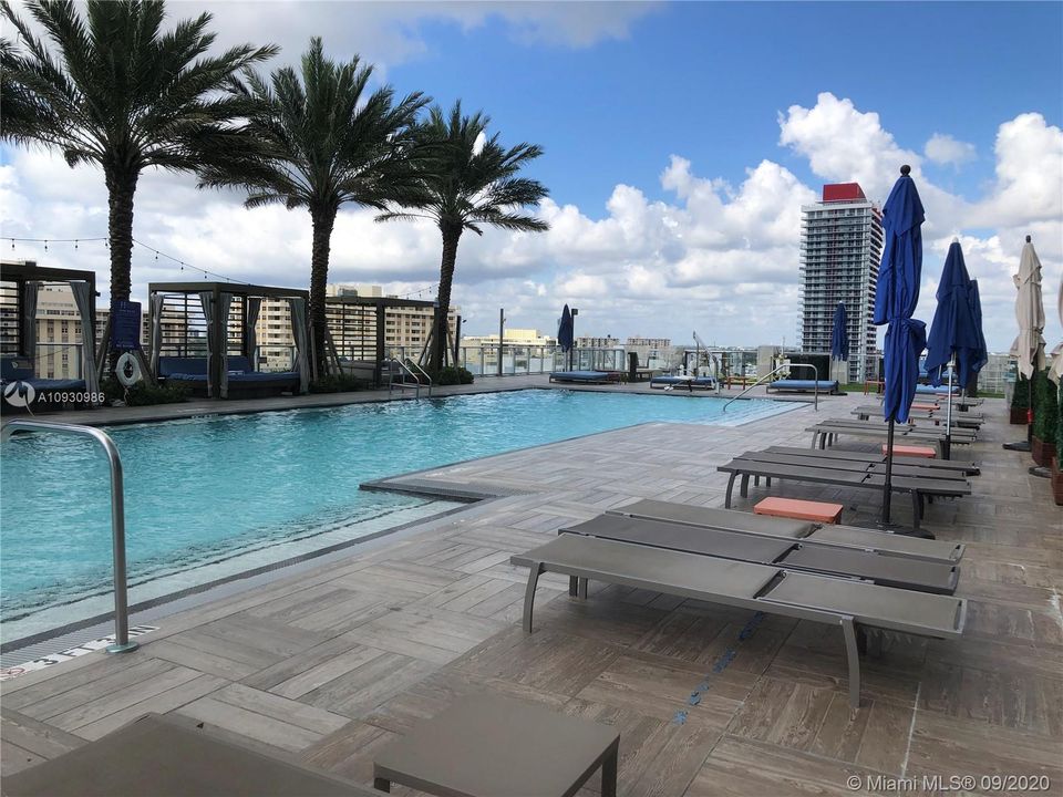 Recently Rented: $14,000 (5 beds, 5 baths, 2897 Square Feet)