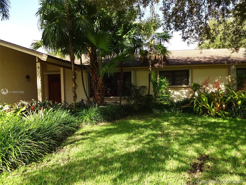 Recently Sold: $425,000 (4 beds, 2 baths, 2160 Square Feet)