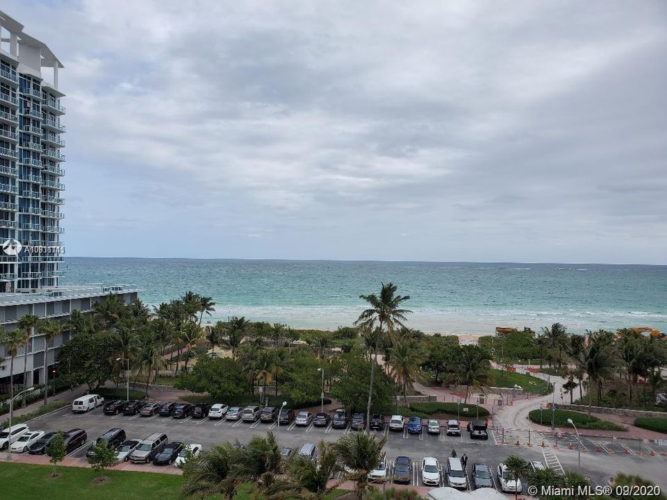Recently Sold: $335,000 (1 beds, 1 baths, 1006 Square Feet)