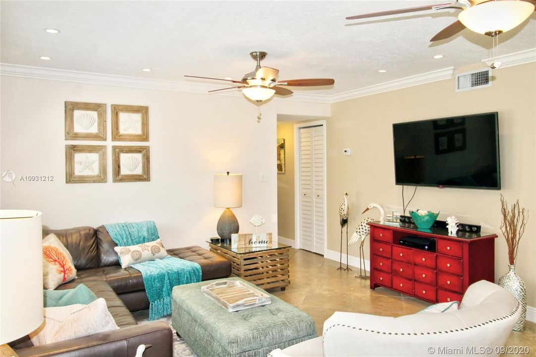 Vendido Recientemente: $299,000 (2 camas, 2 baños, 0 Pies cuadrados)