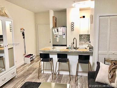 Recently Rented: $1,400 (1 beds, 1 baths, 478 Square Feet)