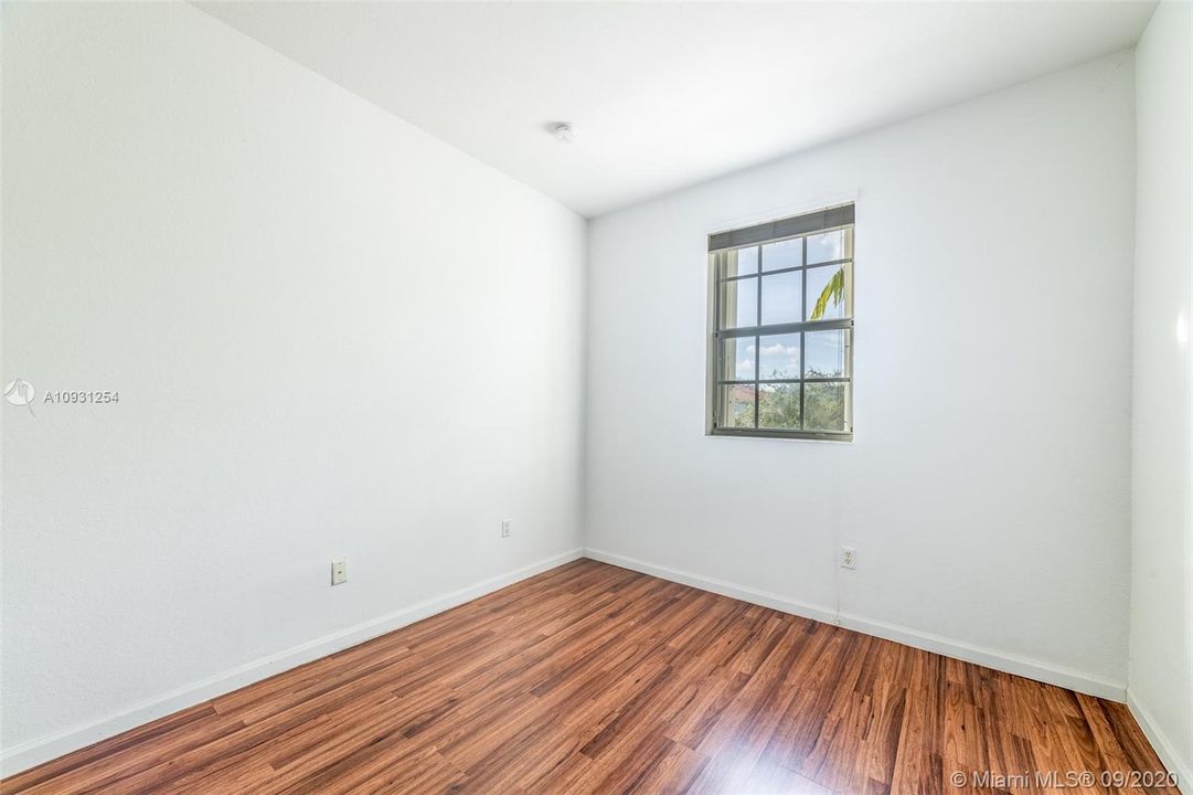 Recientemente alquilado: $1,700 (3 camas, 2 baños, 1564 Pies cuadrados)