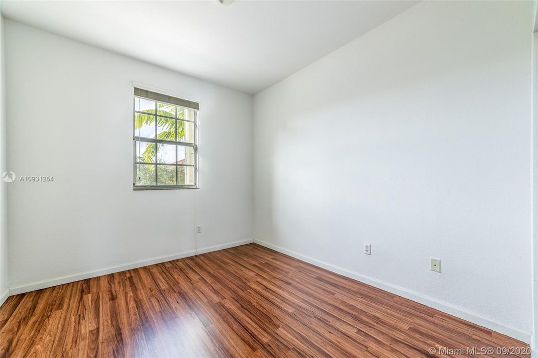 Recientemente alquilado: $1,700 (3 camas, 2 baños, 1564 Pies cuadrados)