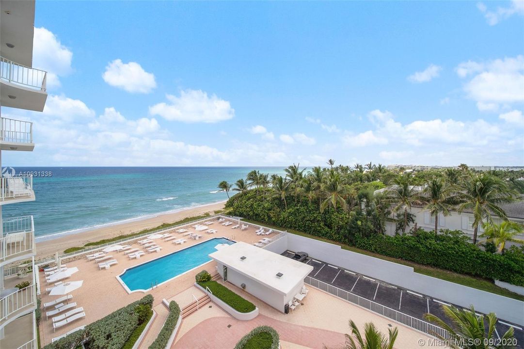 Recently Sold: $400,000 (2 beds, 2 baths, 1559 Square Feet)