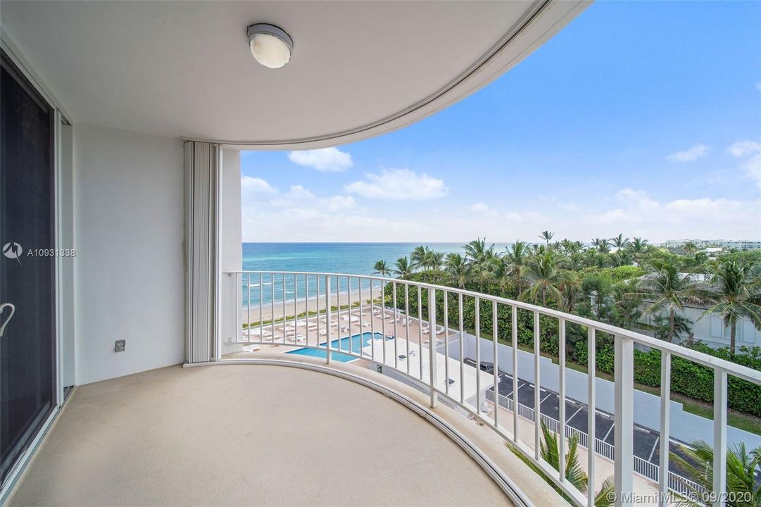 Recently Sold: $400,000 (2 beds, 2 baths, 1559 Square Feet)