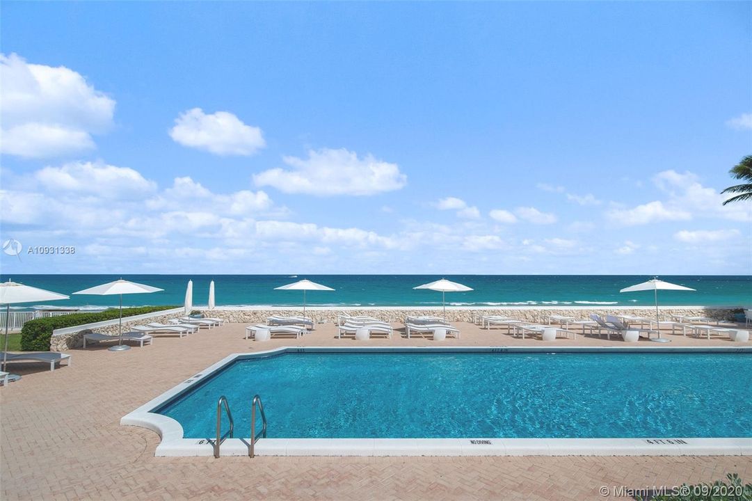 Recently Sold: $400,000 (2 beds, 2 baths, 1559 Square Feet)
