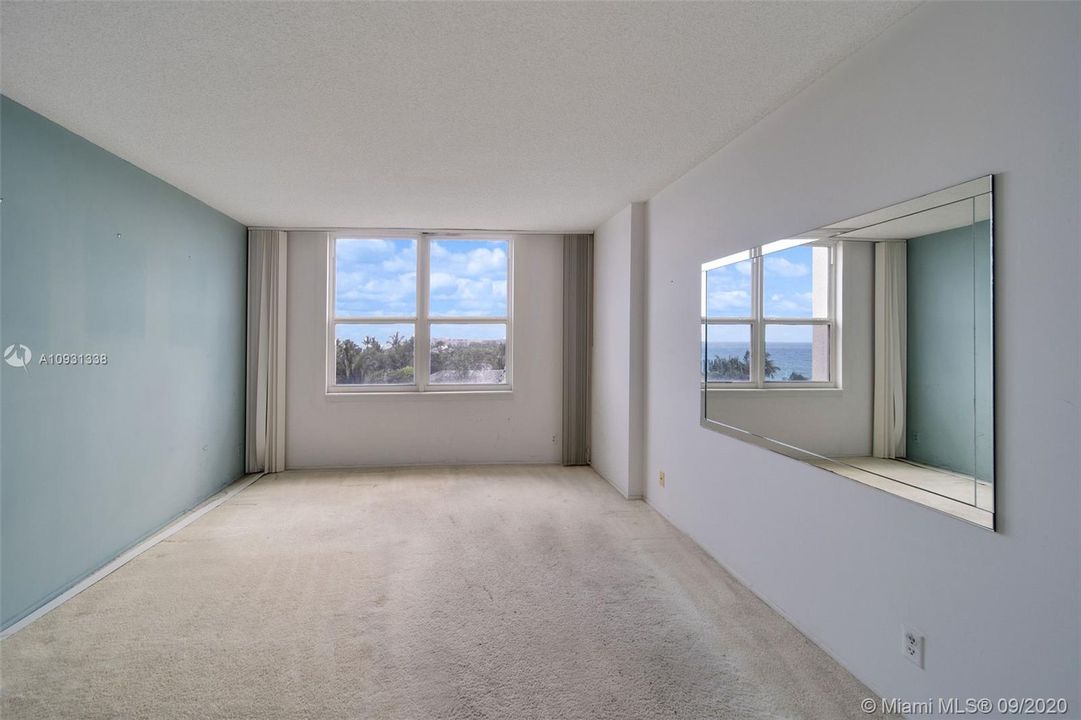 Recently Sold: $400,000 (2 beds, 2 baths, 1559 Square Feet)