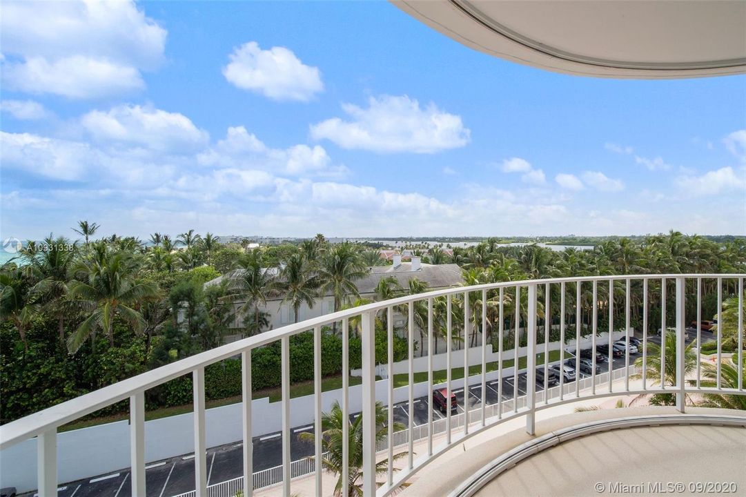 Recently Sold: $400,000 (2 beds, 2 baths, 1559 Square Feet)