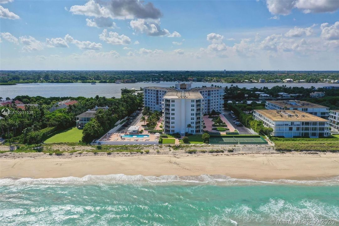 Recently Sold: $400,000 (2 beds, 2 baths, 1559 Square Feet)