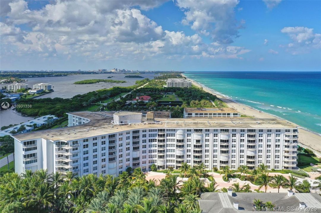 Recently Sold: $400,000 (2 beds, 2 baths, 1559 Square Feet)