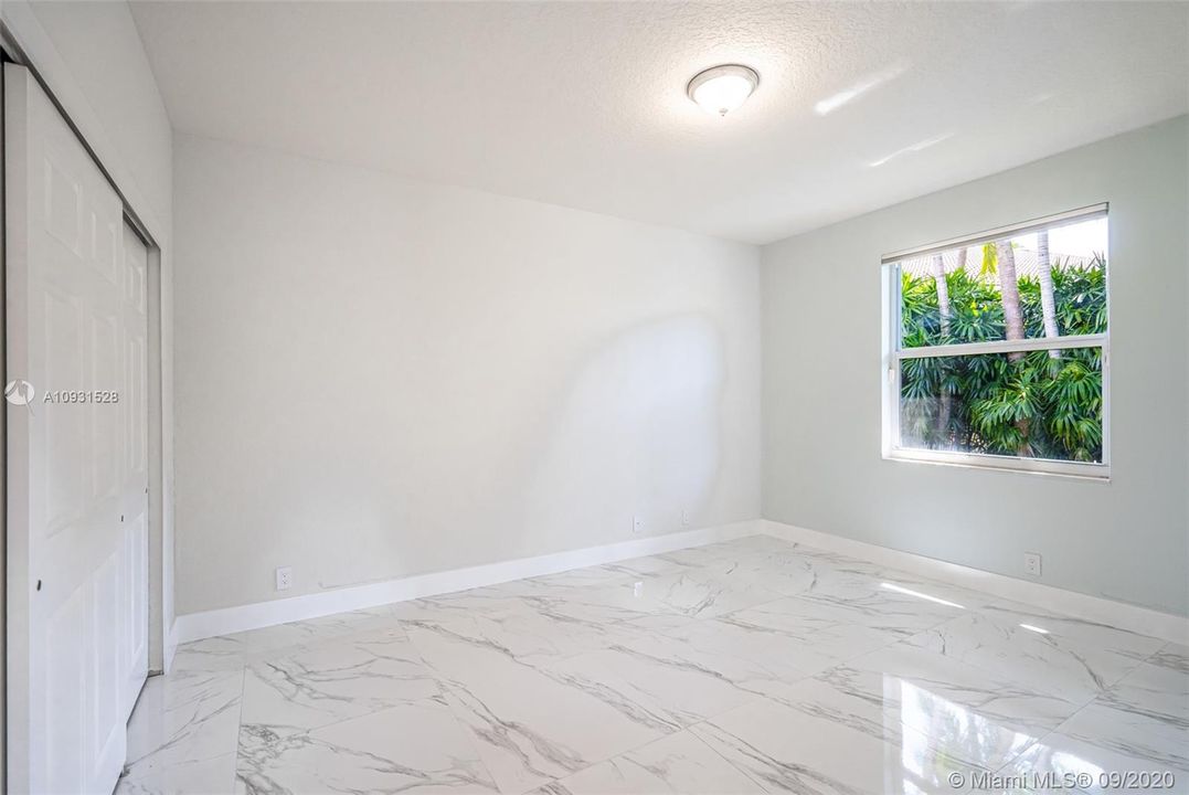Recently Rented: $7,900 (5 beds, 3 baths, 3206 Square Feet)