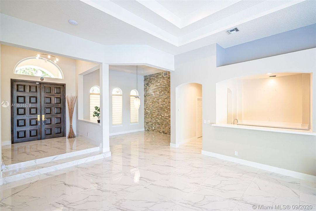 Recently Rented: $7,900 (5 beds, 3 baths, 3206 Square Feet)
