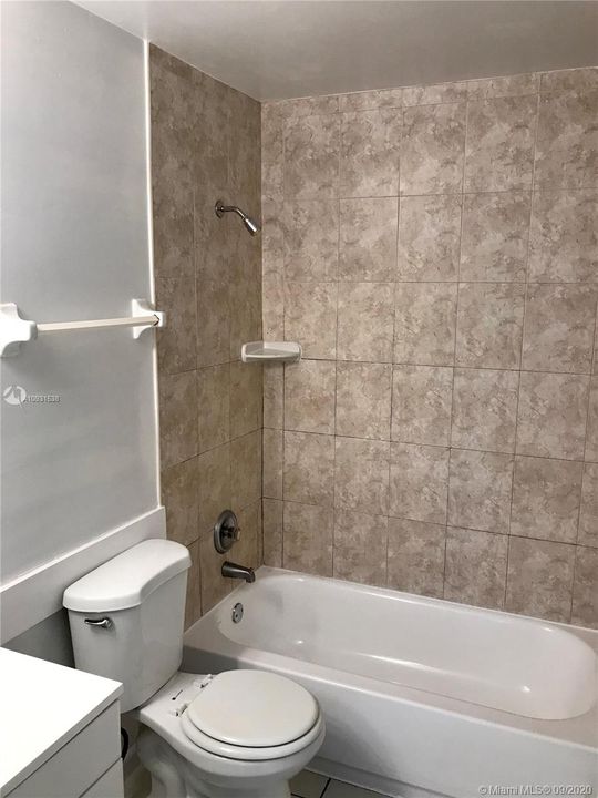Recently Sold: $105,000 (2 beds, 2 baths, 868 Square Feet)