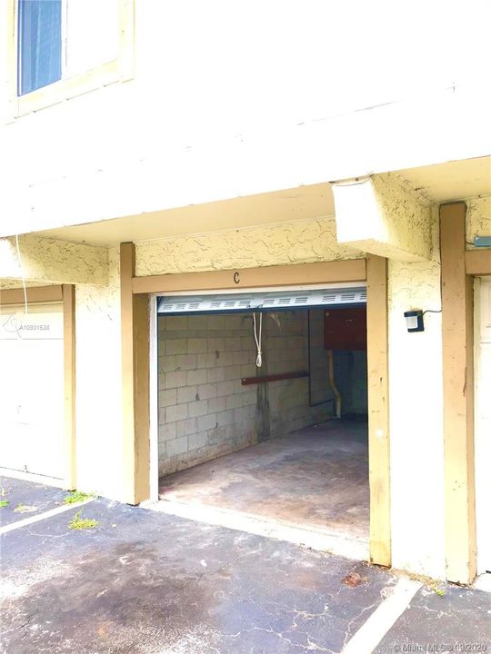 Recently Sold: $105,000 (2 beds, 2 baths, 868 Square Feet)