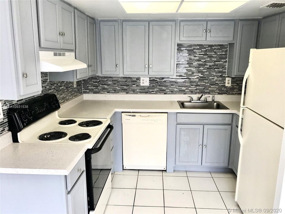 Recently Sold: $105,000 (2 beds, 2 baths, 868 Square Feet)