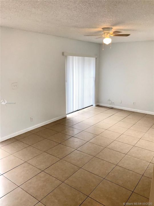 Recently Sold: $105,000 (2 beds, 2 baths, 868 Square Feet)