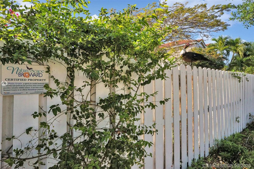 Recently Sold: $399,000 (3 beds, 2 baths, 1353 Square Feet)