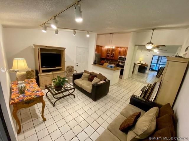 Recently Sold: $185,000 (2 beds, 2 baths, 870 Square Feet)
