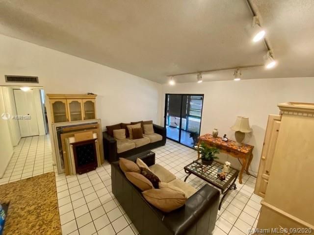 Recently Sold: $185,000 (2 beds, 2 baths, 870 Square Feet)