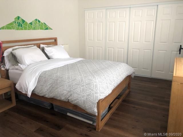 Vendido Recientemente: $309,000 (2 camas, 2 baños, 0 Pies cuadrados)