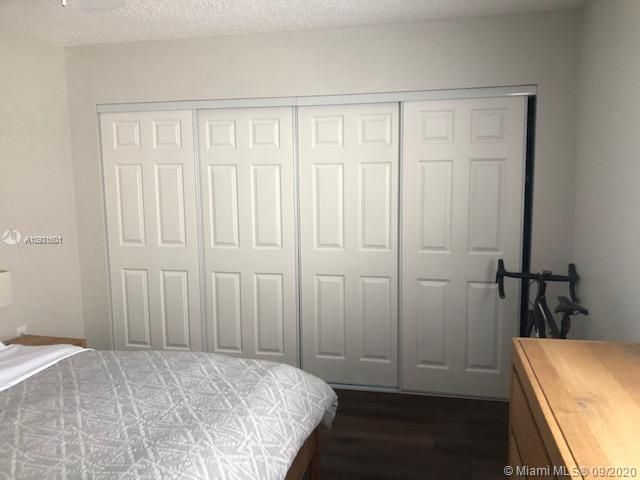 Vendido Recientemente: $309,000 (2 camas, 2 baños, 0 Pies cuadrados)