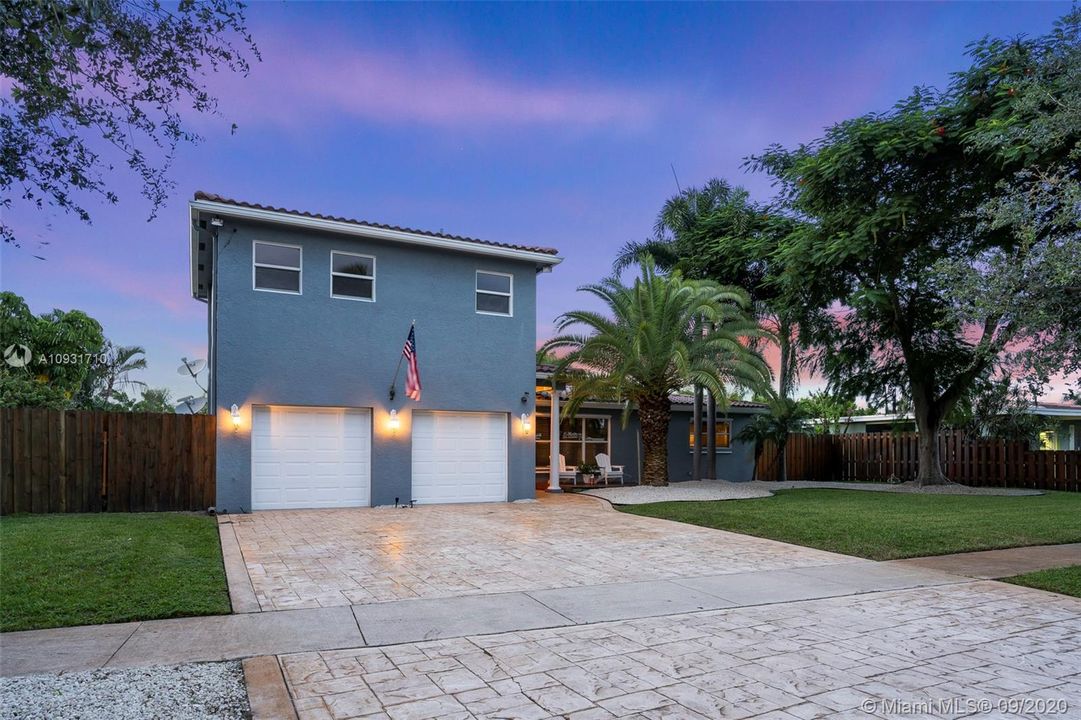 Recently Sold: $469,900 (3 beds, 2 baths, 1571 Square Feet)