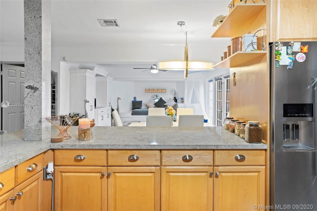 Recently Sold: $469,900 (3 beds, 2 baths, 1571 Square Feet)